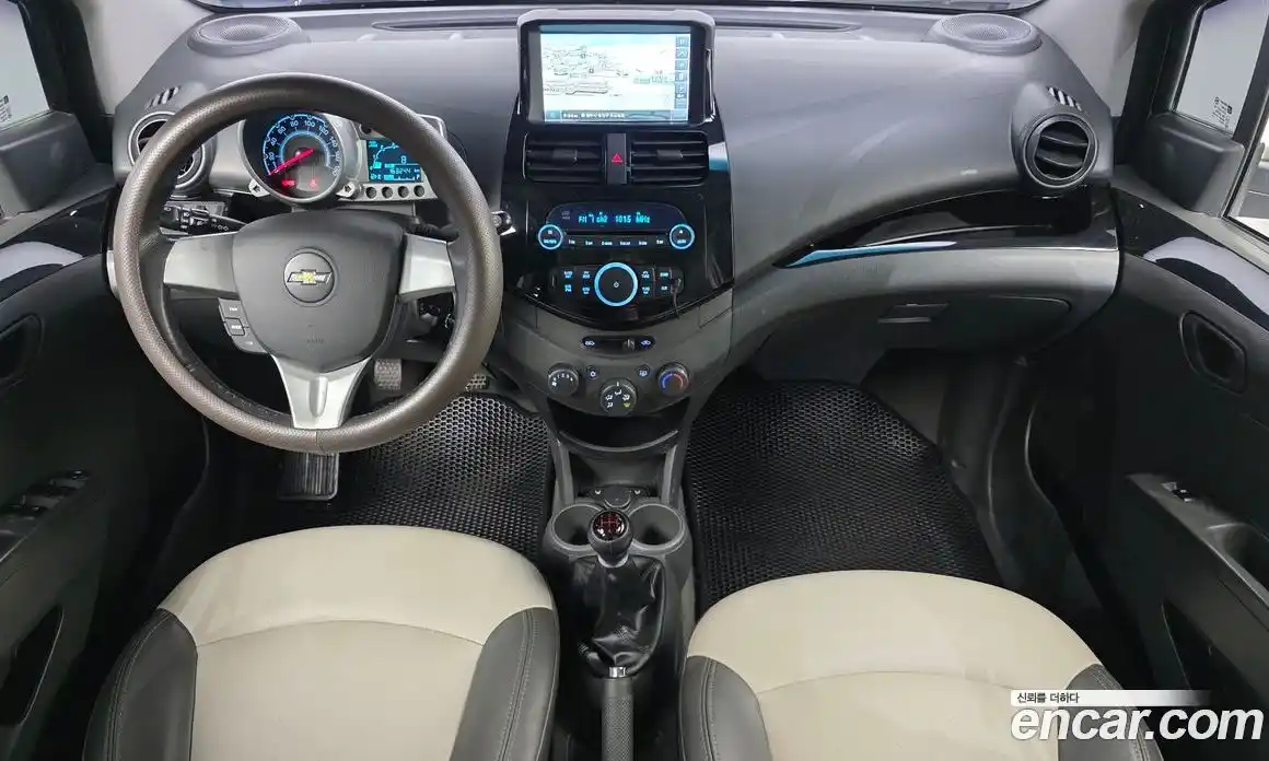 Chevrolet Spark 2012 1.0 Механическая в Москве № 1012472, фото 7