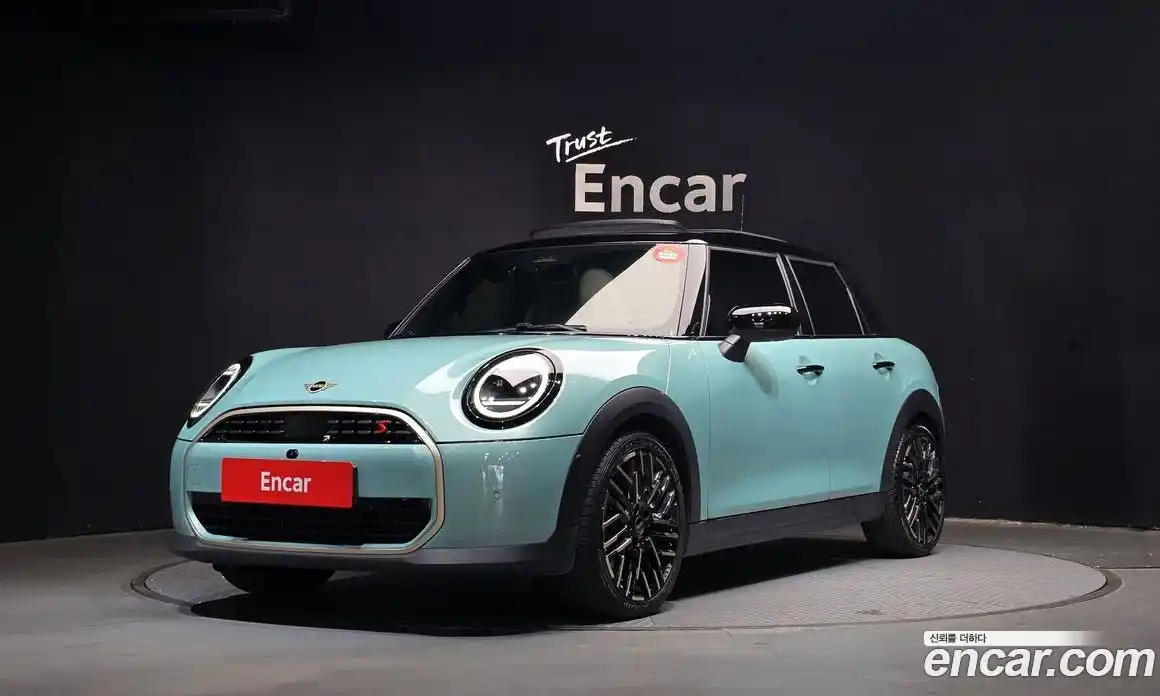 Mini Cooper 2025 2.0 гидро в Москве № 1013603, фото 1