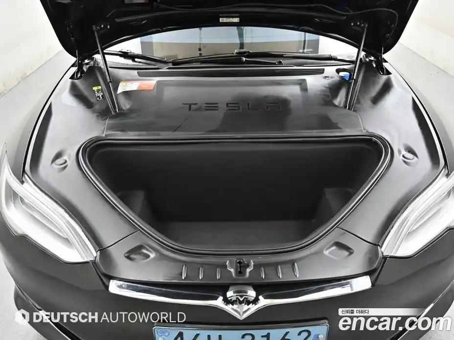 Tesla Model S 2017 гидро в Москве № 1014356, фото 6