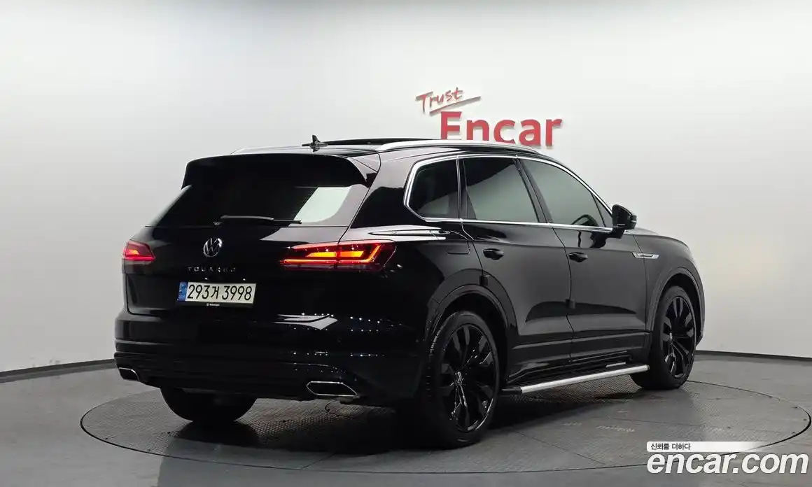 Volkswagen Touareg 2021 3.0 гидро в Москве № 1014629, фото 2