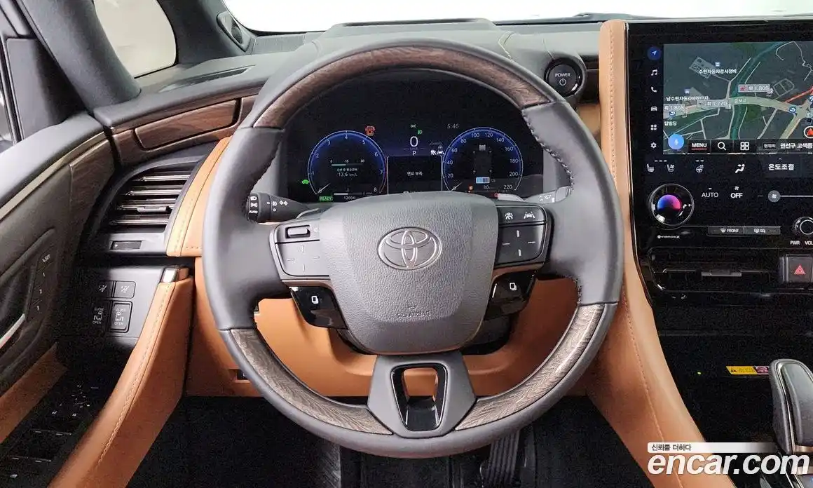 Toyota Alphard 2024 2.5 гидро в Москве № 1015166, фото 12