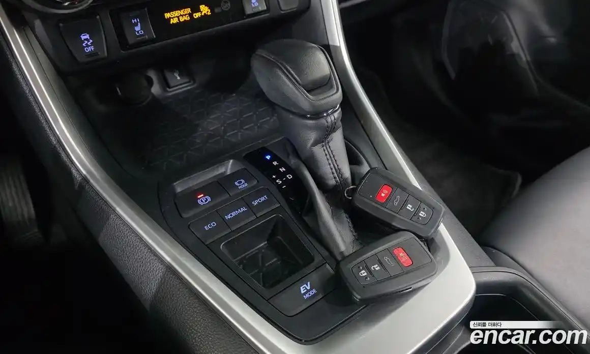 Toyota RAV4 2021 2.5 гидро в Москве № 1015201, фото 9