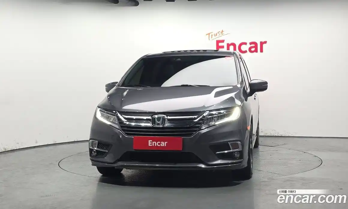 Honda Odyssey 2017 3.5 гидро в Москве № 1015350, фото 3