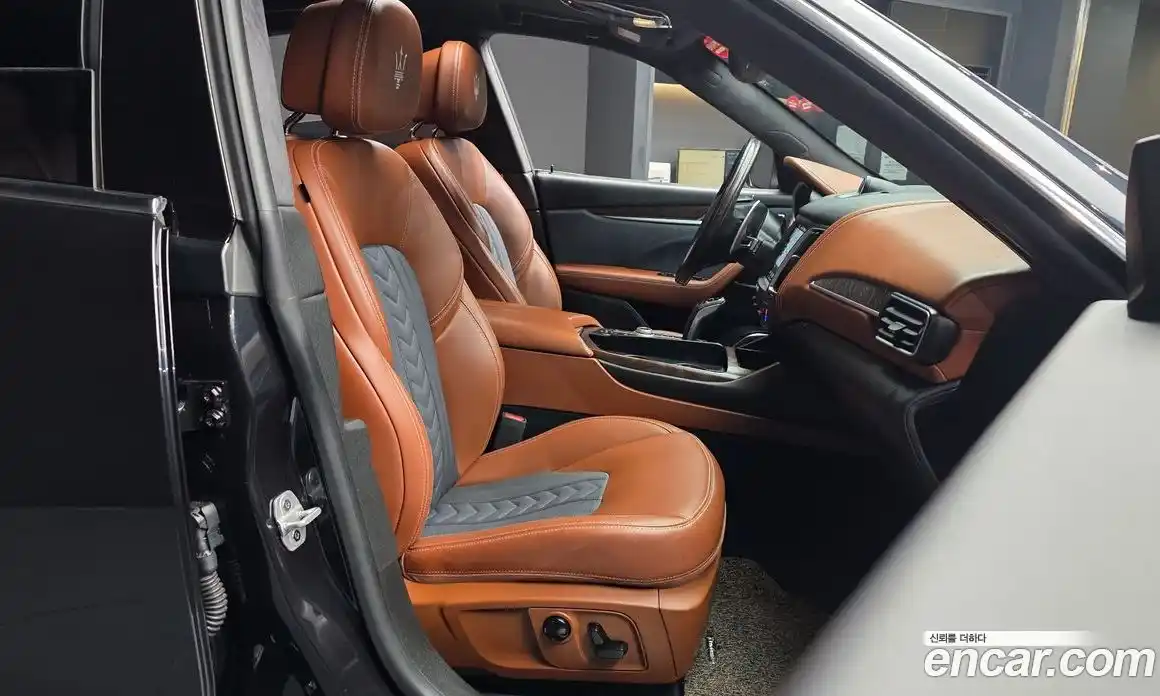 Maserati Levante 2018 3.0 гидро в Москве № 1015668, фото 11