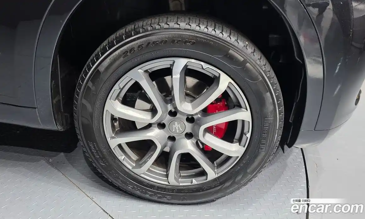 Maserati Levante 2018 3.0 гидро в Москве № 1015668, фото 5