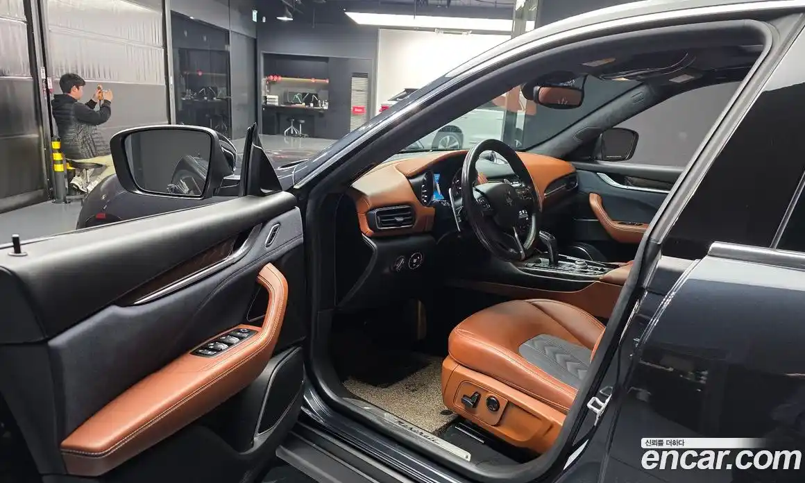 Maserati Levante 2018 3.0 гидро в Москве № 1015668, фото 10