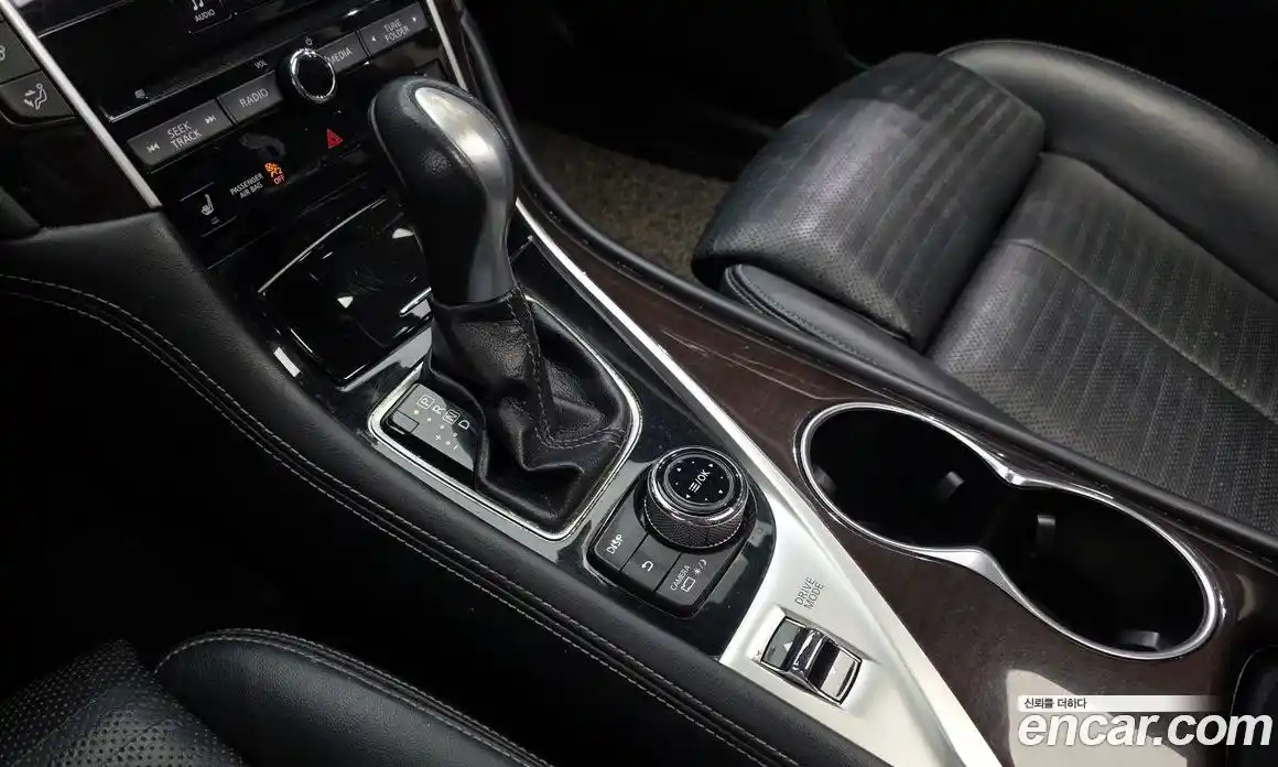 Infiniti Q50 2016 3.5 гидро в Москве № 1015737, фото 9