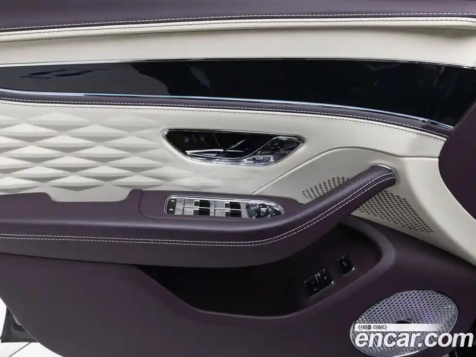 Bentley Flying Spur 2024 4.0 гидро в Москве № 1016079, фото 13