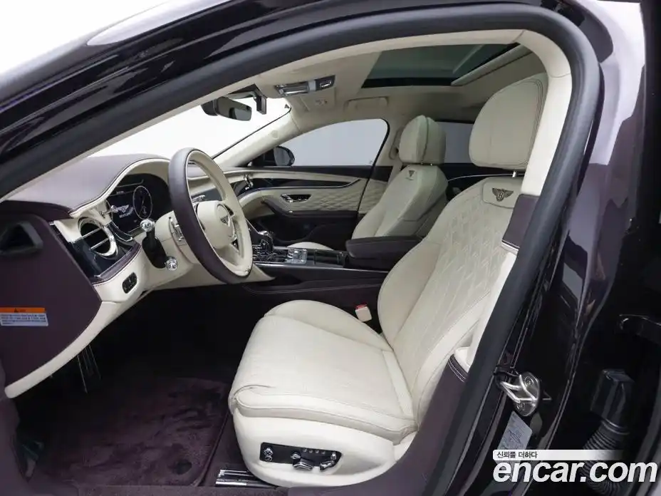 Bentley Flying Spur 2024 4.0 гидро в Москве № 1016079, фото 10