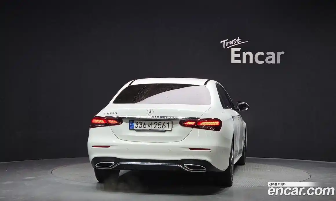 Mercedes-Benz E-Class 2023 2.0 гидро в Москве № 139918, фото 4