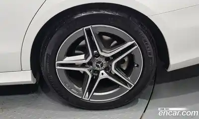 Mercedes-Benz E-Class 2023 2.0 гидро в Москве № 139918, миниатюра 5