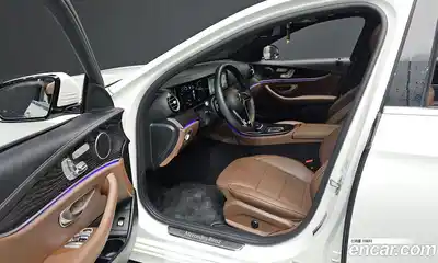 Mercedes-Benz E-Class 2023 2.0 гидро в Москве № 139918, миниатюра 10