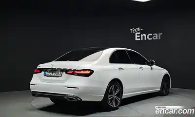 Mercedes-Benz E-Class 2022 2.0 гидро в Москве № 142021, миниатюра 2