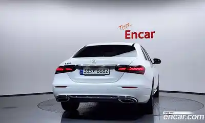 Mercedes-Benz E-Class 2022 2.0 гидро в Москве, миниатюра 4