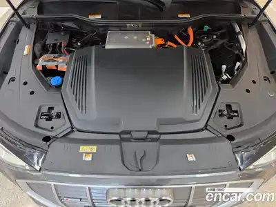 Audi e-tron 2021 гидро в Москве № 164114, миниатюра 6