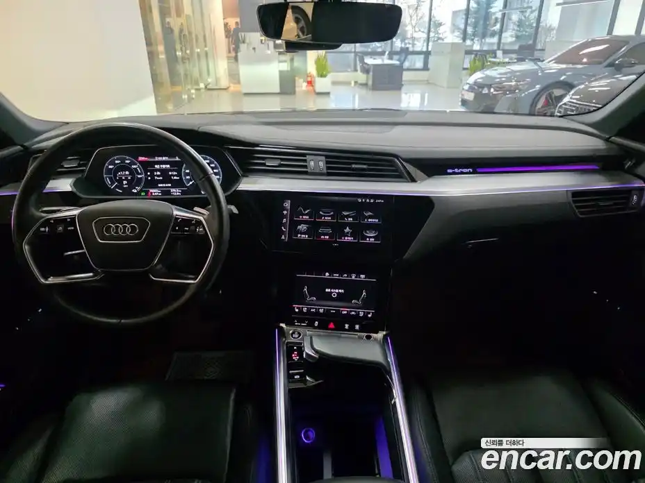 Audi e-tron 2021 гидро в Москве № 164114, фото 7