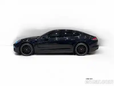Porsche Panamera, 2021