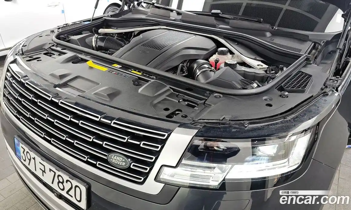 Land Rover Range-Rover 2024 4.4 гидро в Москве № 166064, фото 6