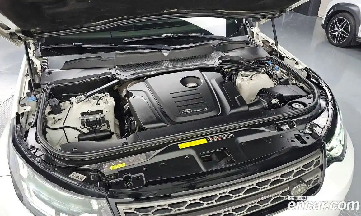 Land Rover Discovery 2018 2.0 гидро в Москве № 166577, фото 6