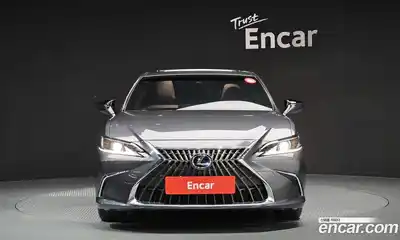 Lexus ES 2023 2.5 гидро в Москве № 168161, миниатюра 3