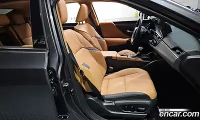 Lexus ES 2023 2.5 гидро в Москве № 168161, миниатюра 10