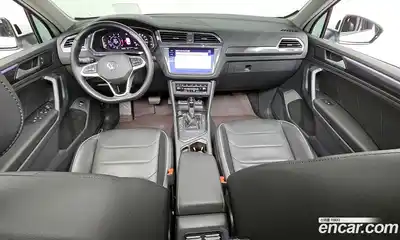 Volkswagen Tiguan 2021 2.0 гидро в Москве № 168894, миниатюра 7