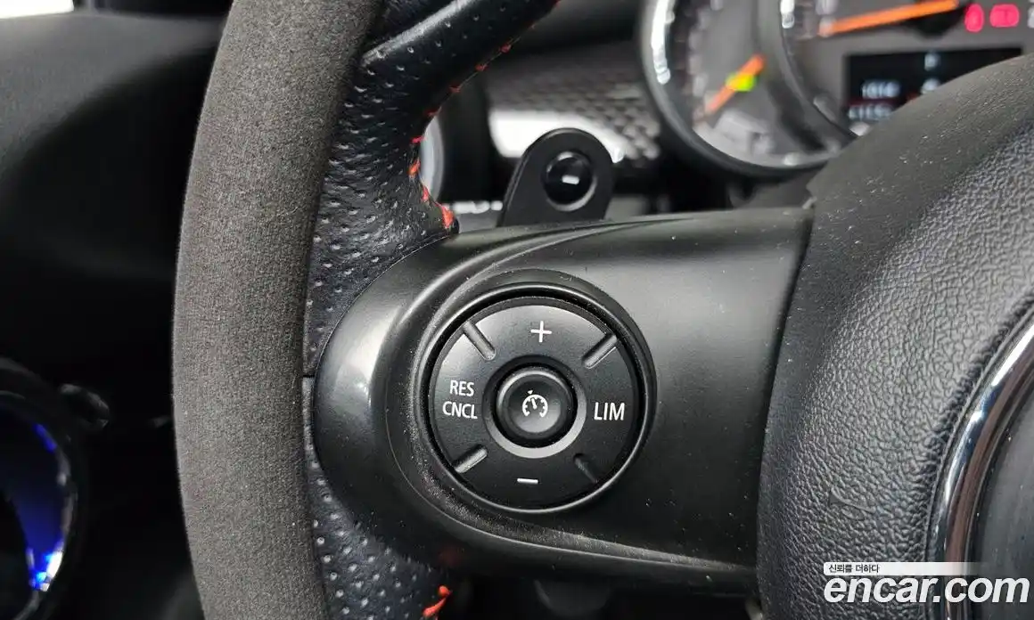 Mini Cooper 2018 2.0 гидро в Москве № 187091, фото 16