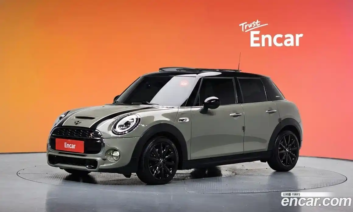 Mini Cooper 2018 2.0 гидро в Москве № 187091, фото 20