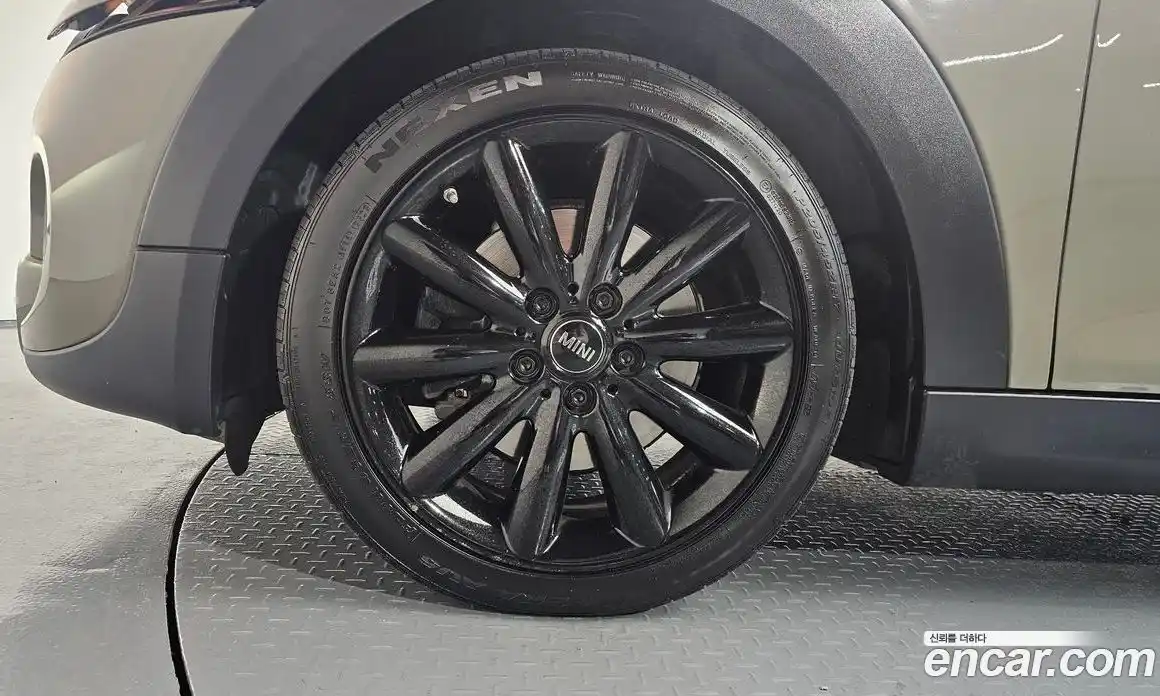 Mini Cooper 2018 2.0 гидро в Москве № 187091, фото 4
