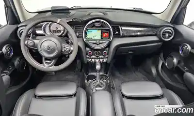 Mini Cooper 2018 2.0 гидро в Москве № 187091, миниатюра 6