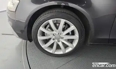 Audi A4 2015 2.0 гидро в Москве № 188581, миниатюра 5