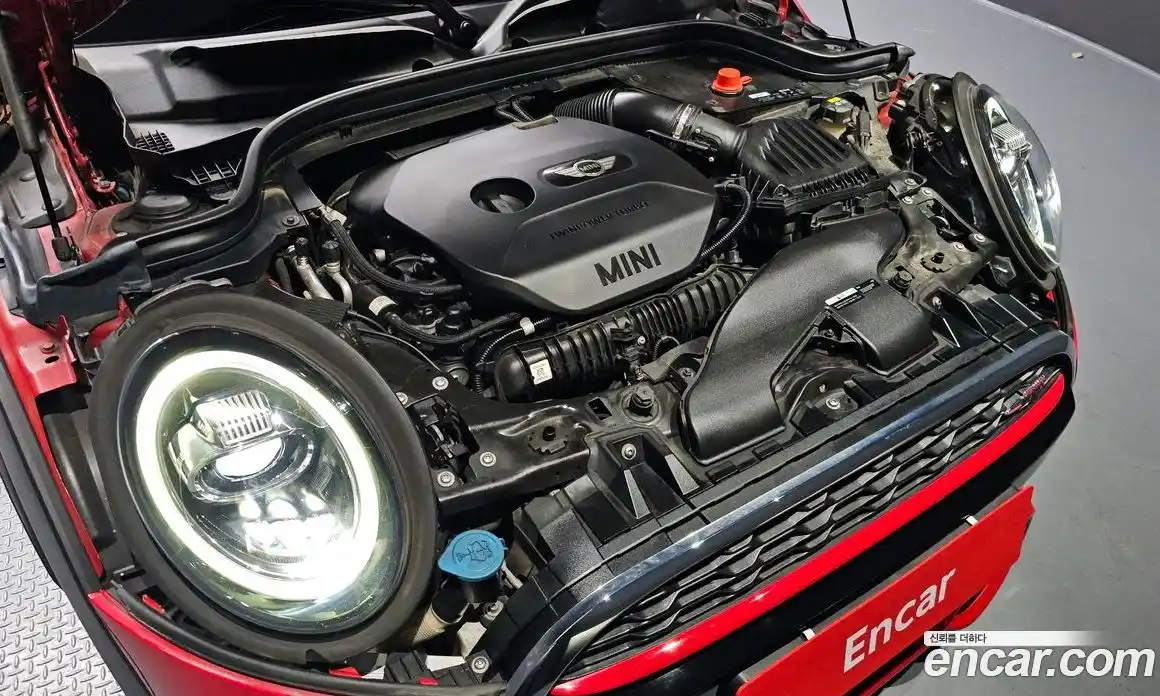 Mini Cooper Convertible 2018 2.0 гидро в Москве № 191243, фото 6