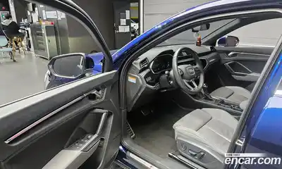 Audi Q3 2023 2.0 гидро в Москве № 196049, миниатюра 10