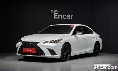 Lexus ES, 2024