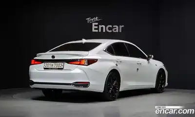 Lexus ES 2024 2.5 гидро в Москве № 198852, миниатюра 2