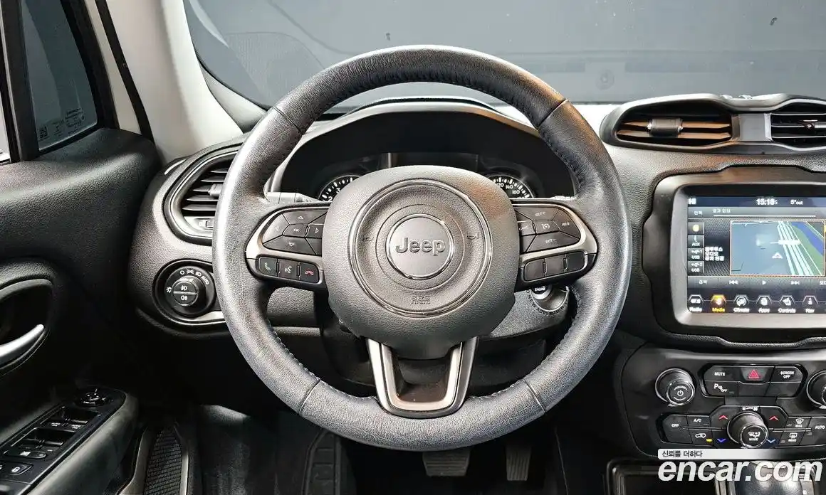 Jeep Renegade 2019 2.4 гидро в Москве № 199397, фото 13