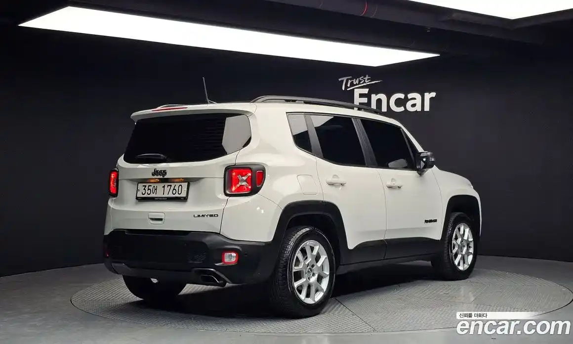 Jeep Renegade 2019 2.4 гидро в Москве № 199397, фото 2