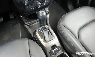 Jeep Renegade 2019 2.4 гидро в Москве № 199397, миниатюра 9