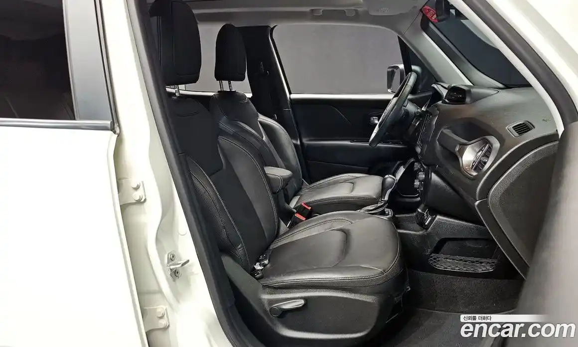 Jeep Renegade 2019 2.4 гидро в Москве № 199397, фото 10