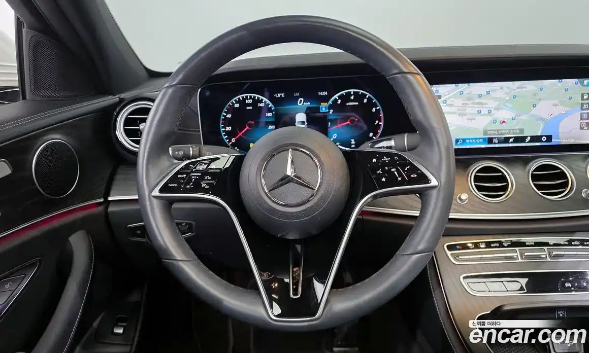 Mercedes-Benz E-Class 2023 2.0 гидро, фото 13