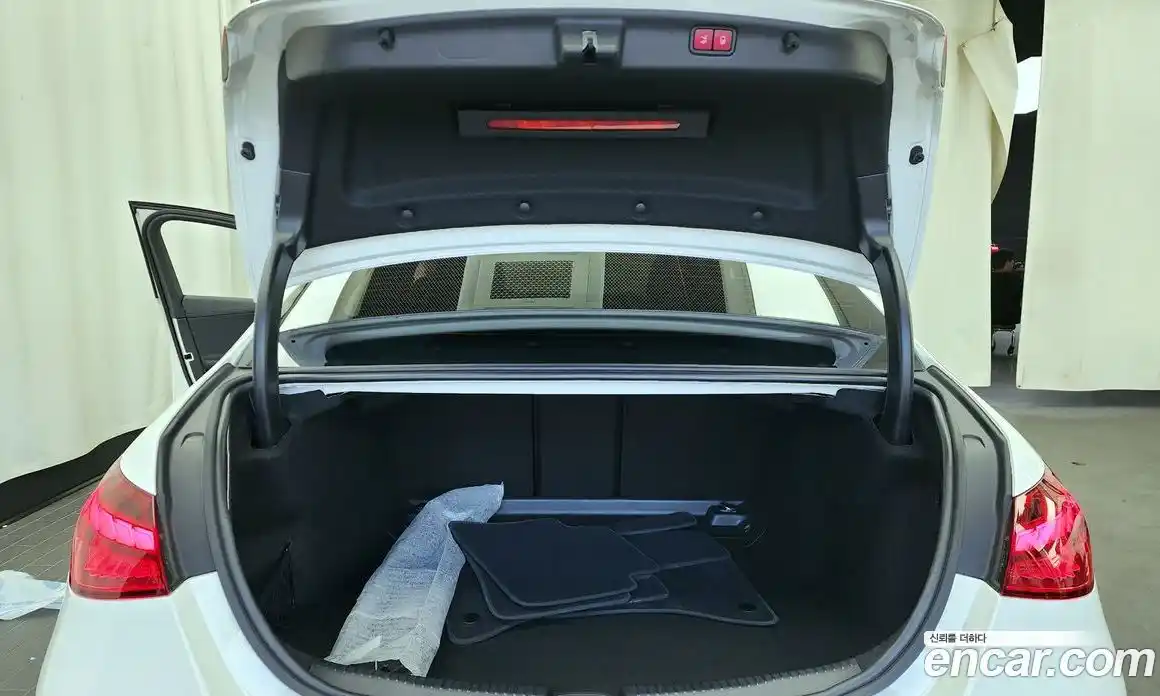 Mercedes-Benz C-Class 2022 2.0 гидро в Москве № 203773, фото 20