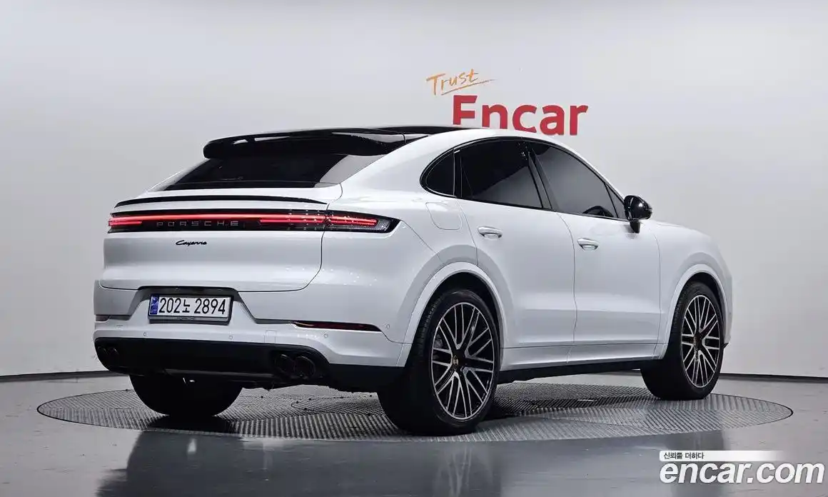 Porsche Cayenne 2024 3.0 гидро в Москве № 212947, фото 2