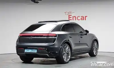 Porsche Macan, 2025