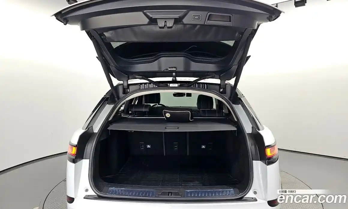 Land Rover Range-Rover Velar 2019 2.0 гидро в Москве № 213536, фото 20