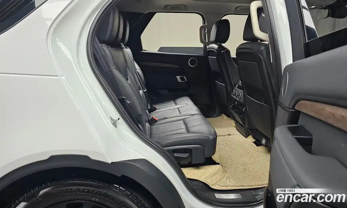 Land Rover Discovery 2017 3.0 гидро в Москве № 213683, фото 12