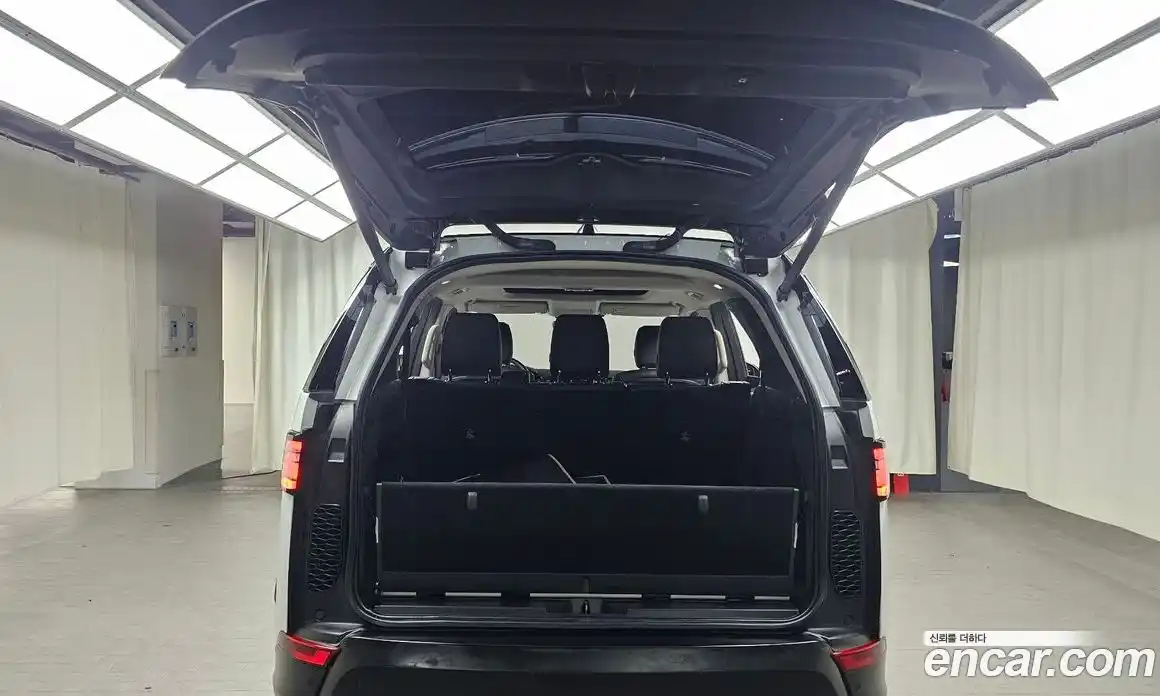Land Rover Discovery 2017 3.0 гидро в Москве № 213683, фото 19