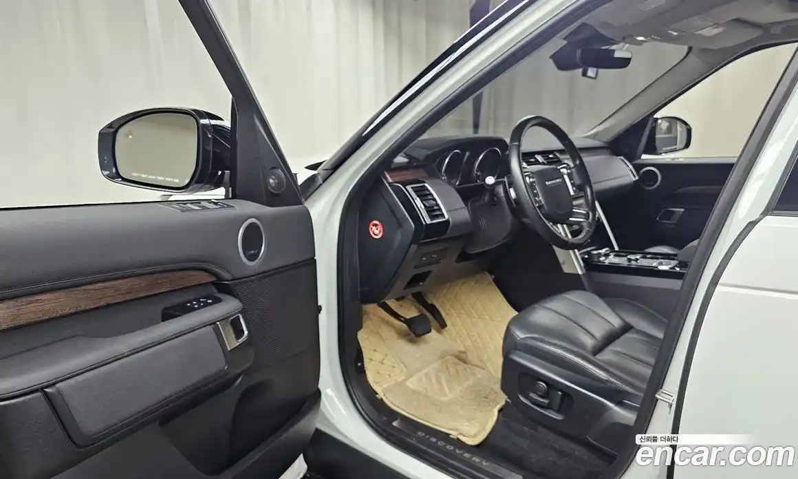 Land Rover Discovery 2017 3.0 гидро в Москве № 213683, фото 10
