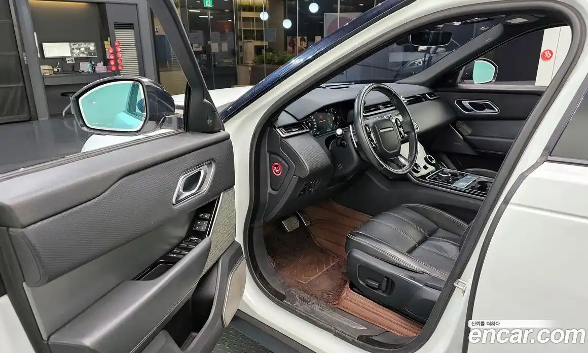 Land Rover Range-Rover Velar 2017 2.0 гидро в Москве № 213692, фото 11
