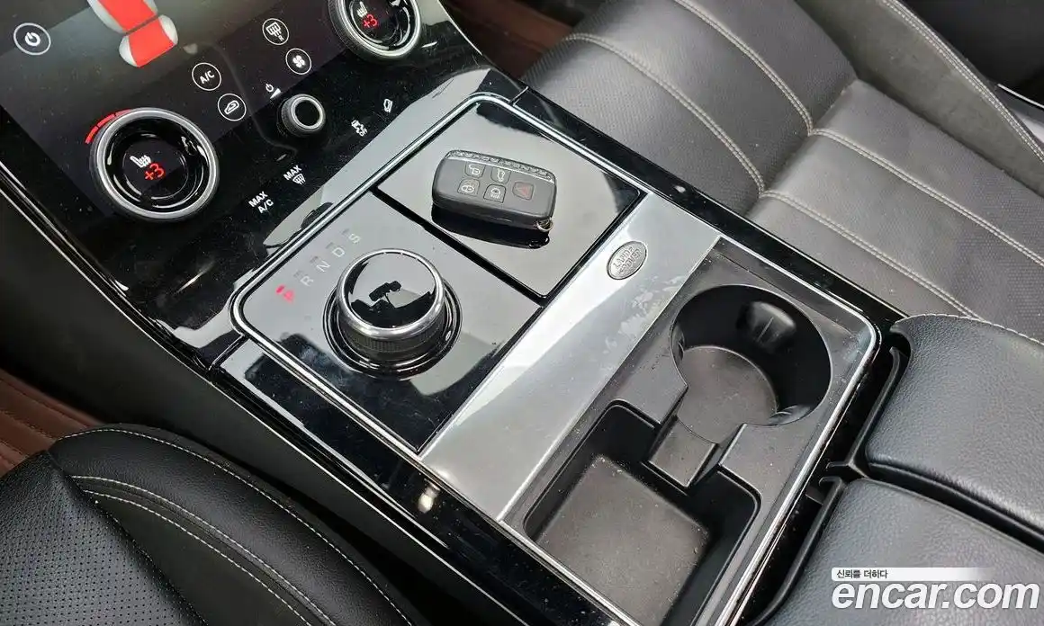 Land Rover Range-Rover Velar 2017 2.0 гидро в Москве № 213692, фото 9