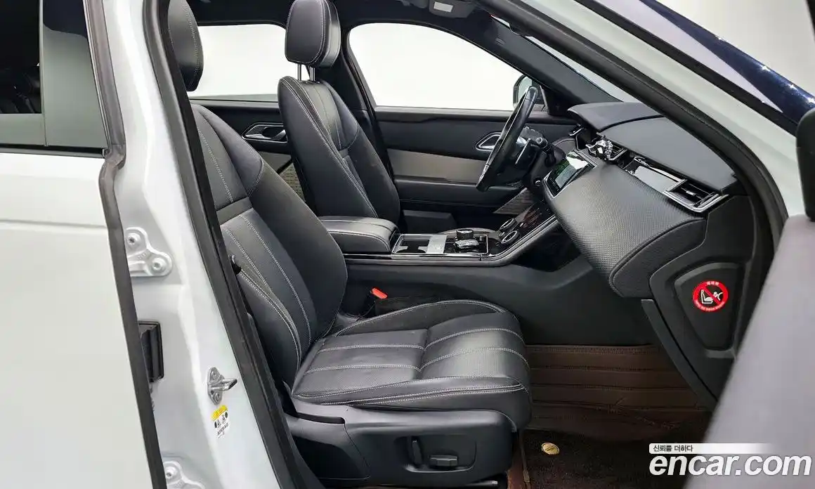 Land Rover Range-Rover Velar 2017 2.0 гидро в Москве № 213692, фото 10